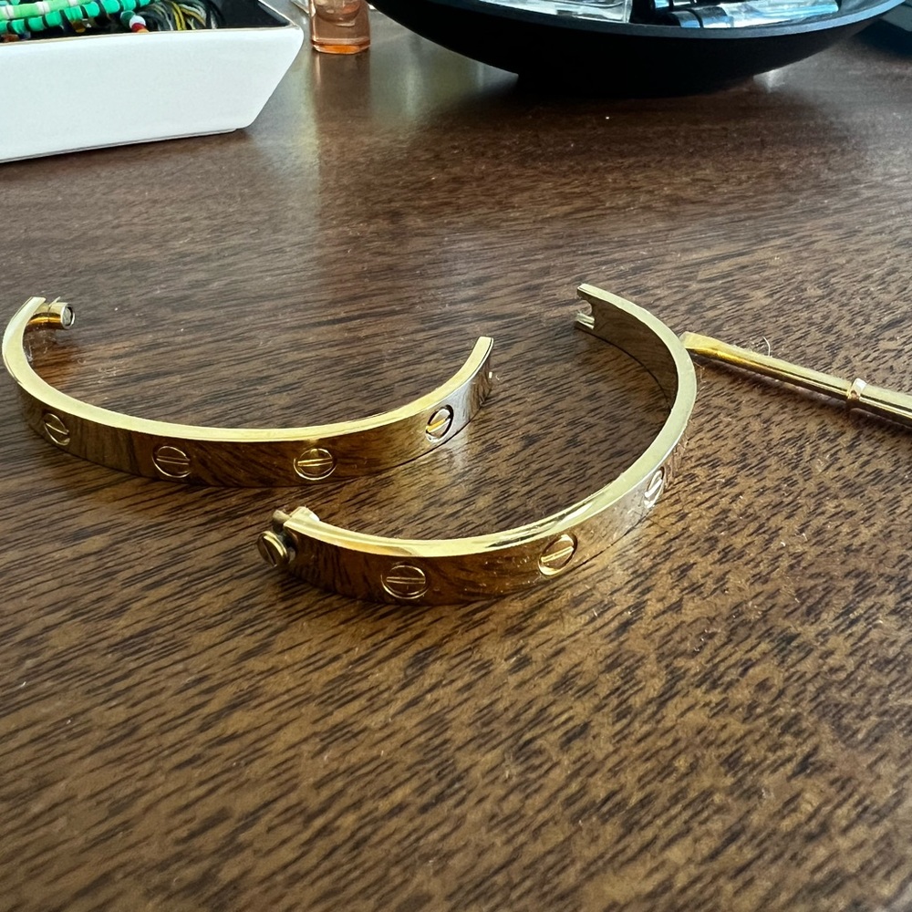 Gold Screw bracelet with tool
